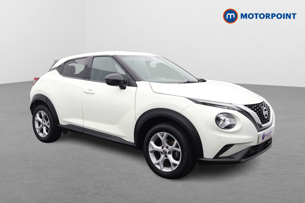 Nissan Juke N-Connecta Manual Petrol SUV - Stock Number (1653216) - Drivers side front corner