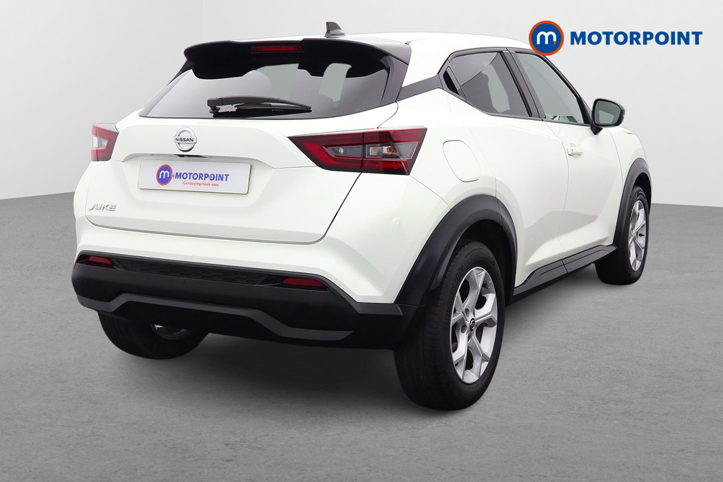 Nissan Juke N-Connecta Manual Petrol SUV - Stock Number (1653216) - Drivers side rear corner