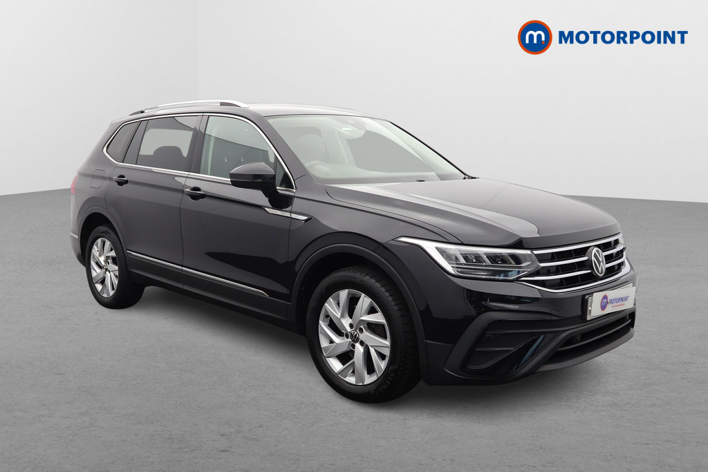 Volkswagen Tiguan Allspace Life Automatic Petrol SUV - Stock Number (1653315) - Drivers side front corner