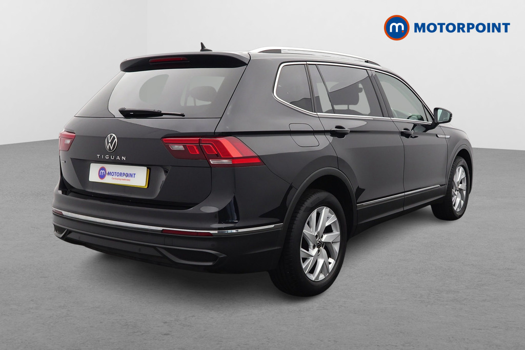 Volkswagen Tiguan Allspace Life Automatic Petrol SUV - Stock Number (1653315) - Drivers side rear corner