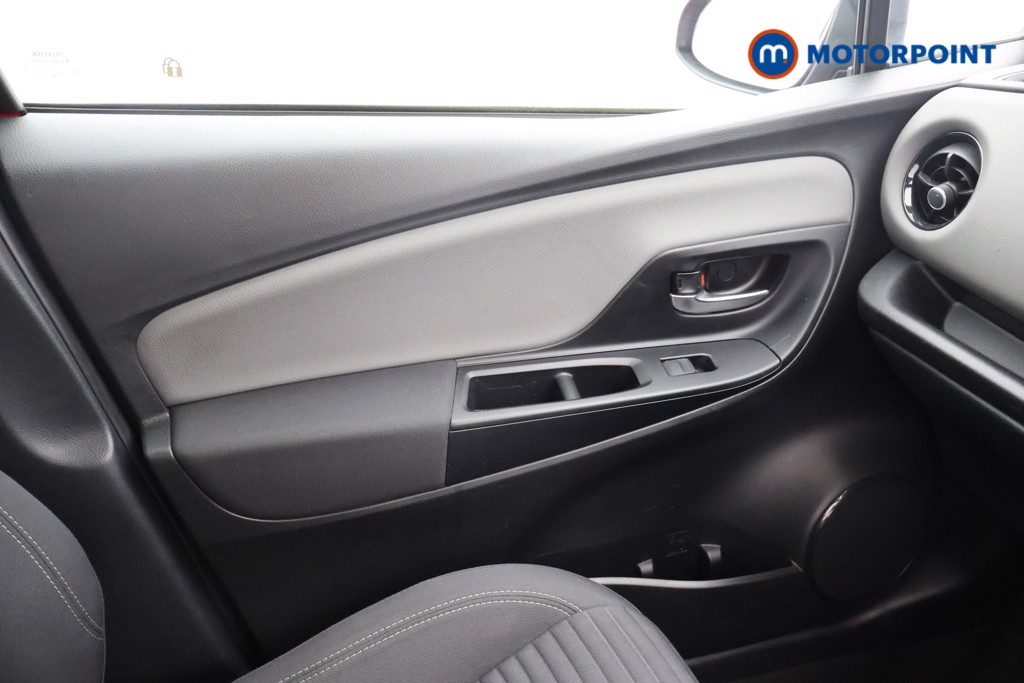 Toyota Yaris Icon Tech Automatic Petrol-Electric Hybrid Hatchback - Stock Number (1653553) - 11th supplementary image