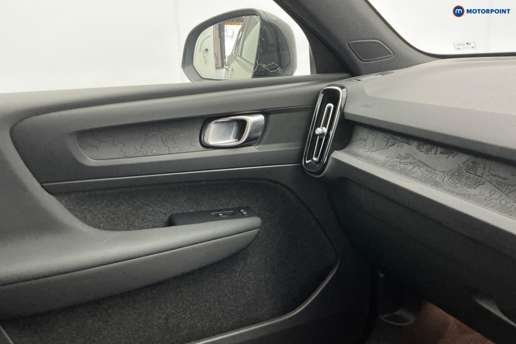 Volvo Xc40 Plus Automatic Electric SUV - Stock Number (1654064) - 18th supplementary image