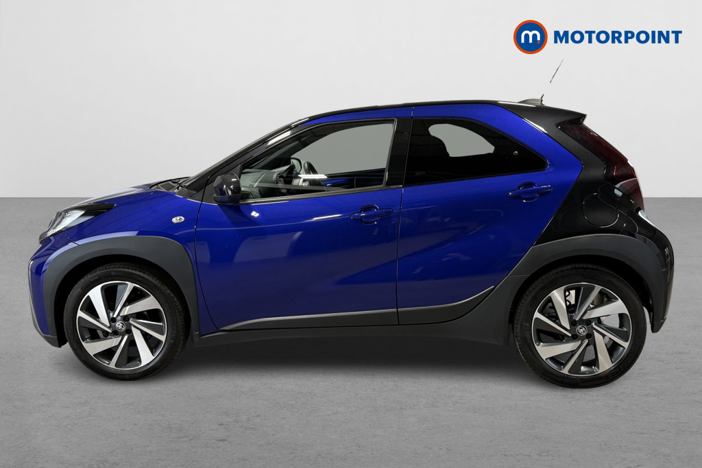 Toyota Aygo X Edge Manual Petrol Hatchback - Stock Number (1654108) - Passenger side