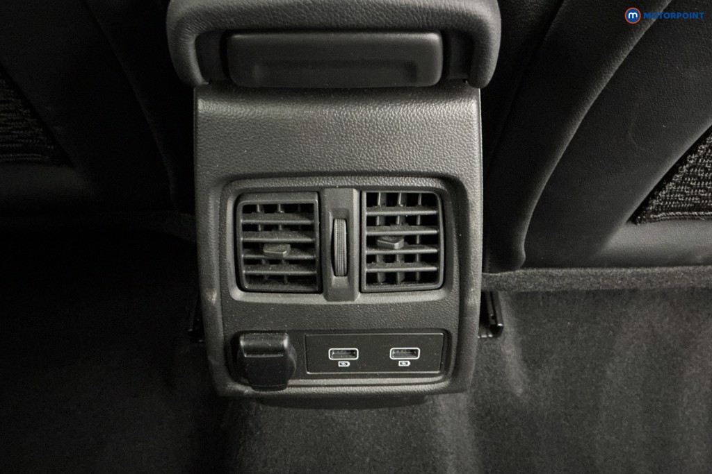 Renault Captur Techno Manual Petrol SUV - Stock Number (1654610) - 10th supplementary image