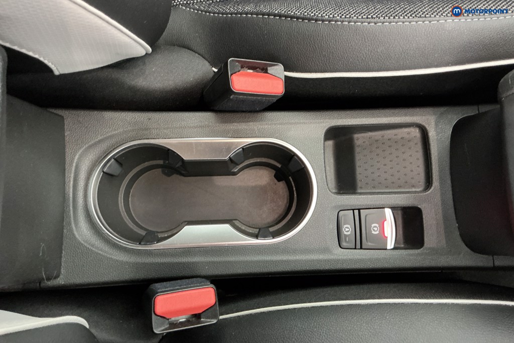 Renault Captur Techno Manual Petrol SUV - Stock Number (1654610) - 14th supplementary image
