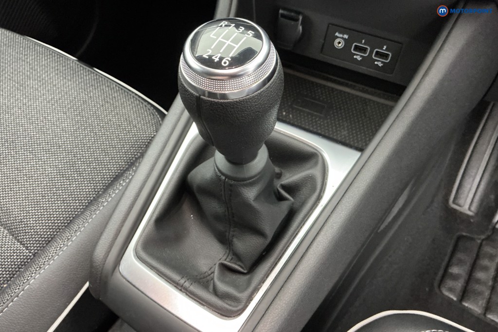 Renault Captur Techno Manual Petrol SUV - Stock Number (1654610) - 15th supplementary image
