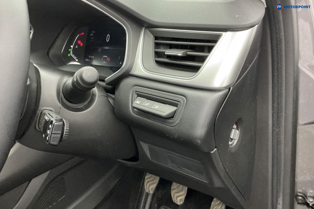 Renault Captur Techno Manual Petrol SUV - Stock Number (1654610) - 22nd supplementary image