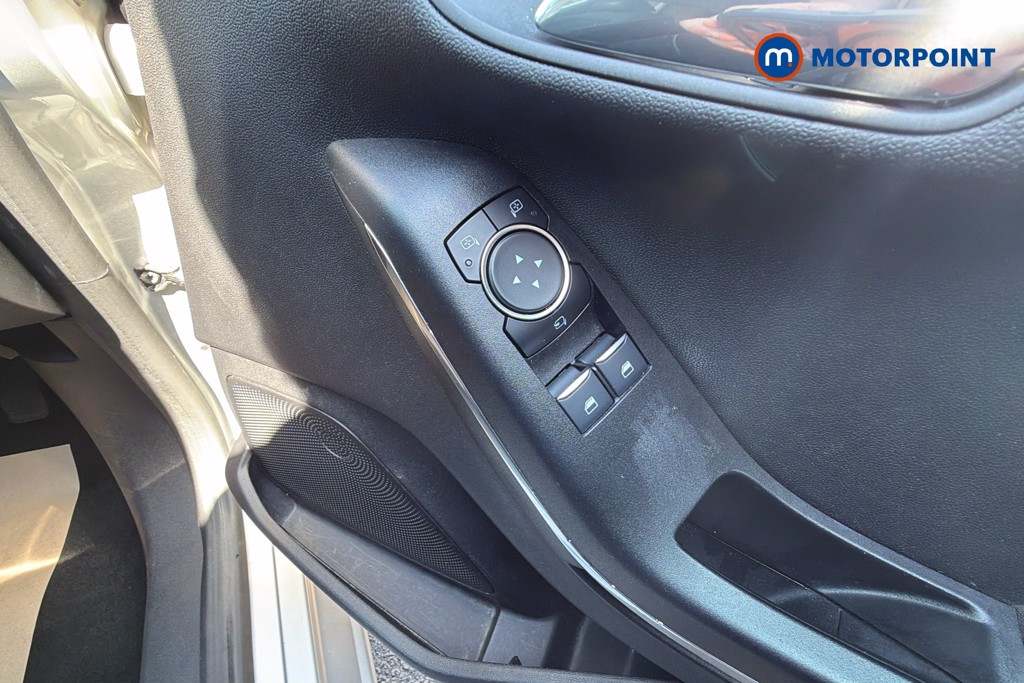 Ford Fiesta Titanium Manual Petrol Hatchback - Stock Number (1654941) - 20th supplementary image