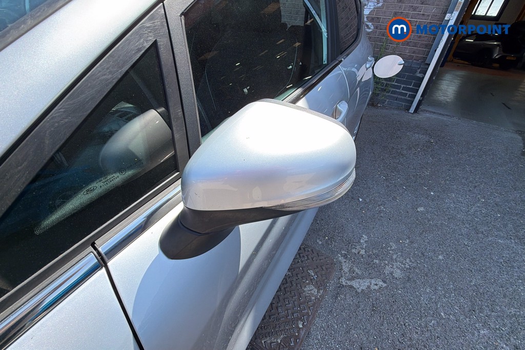 Ford Fiesta Titanium Manual Petrol Hatchback - Stock Number (1654941) - 43rd supplementary image