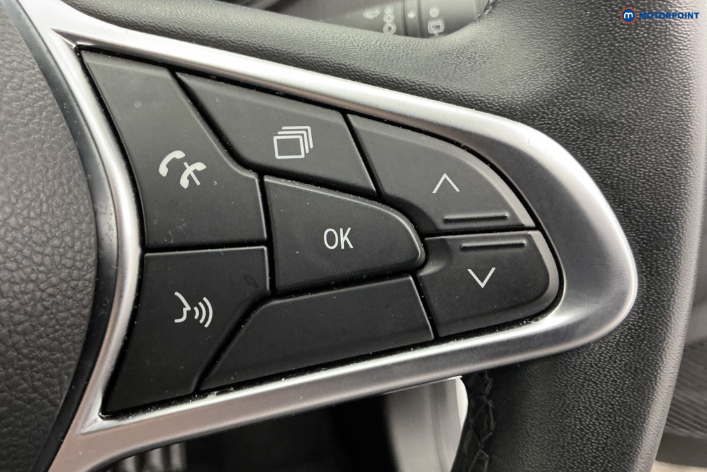 Renault Clio Iconic Edition Manual Petrol Hatchback - Stock Number (1654992) - 21st supplementary image