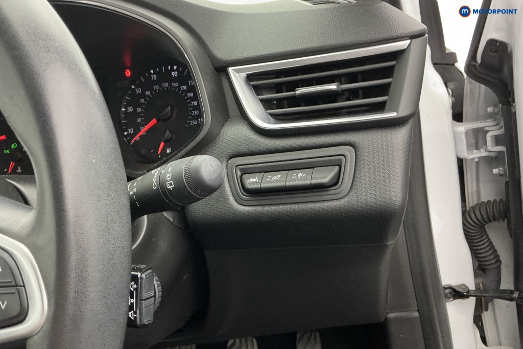 Renault Clio Iconic Edition Manual Petrol Hatchback - Stock Number (1654992) - 22nd supplementary image