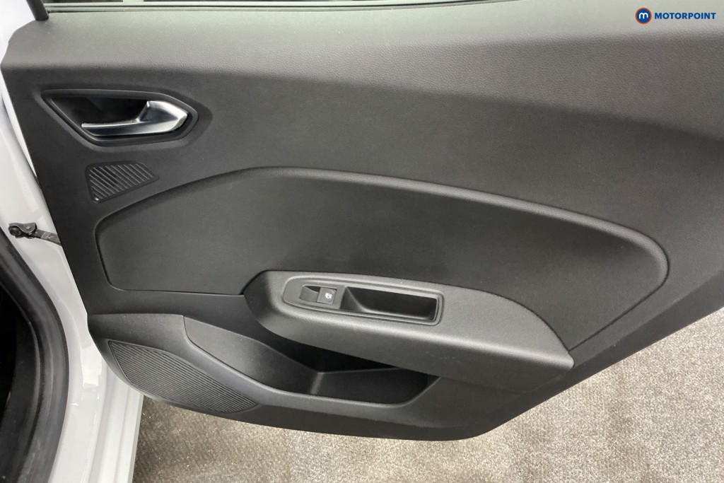 Renault Clio Iconic Edition Manual Petrol Hatchback - Stock Number (1654992) - 26th supplementary image