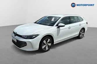 Volkswagen Passat Life Automatic Petrol Plug-In Hybrid Estate - Stock Number (1655211) - Passenger side front corner