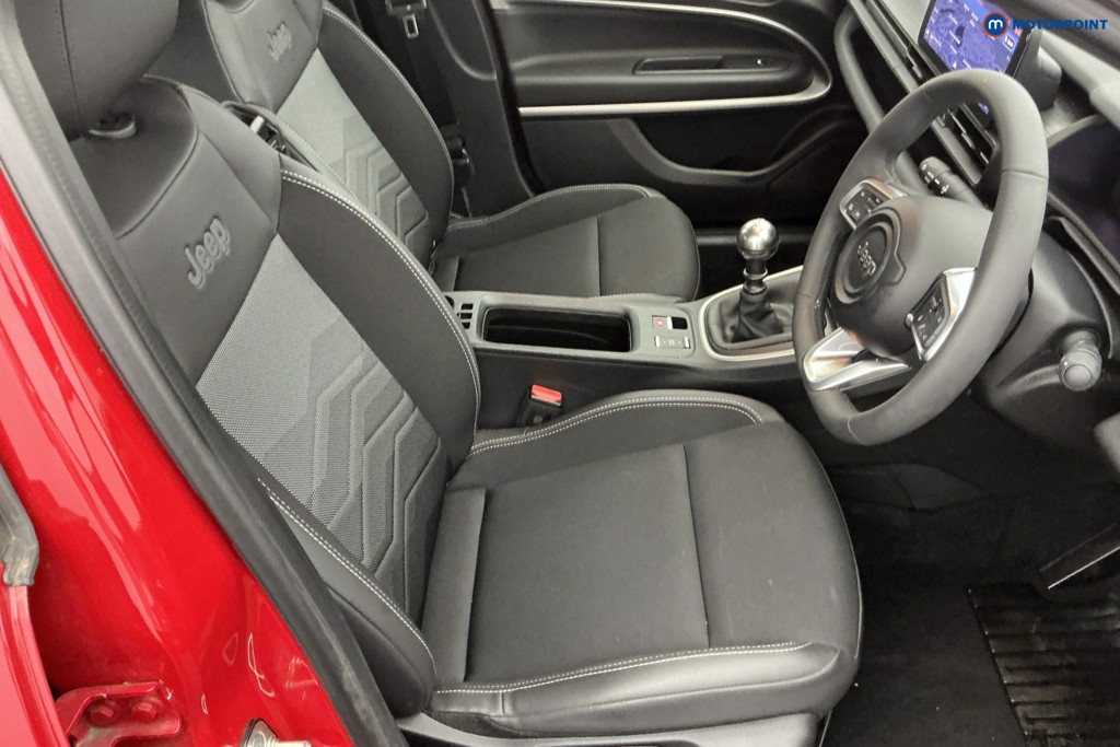 Jeep Avenger Altitude Manual Petrol SUV - Stock Number (1655767) - 5th supplementary image