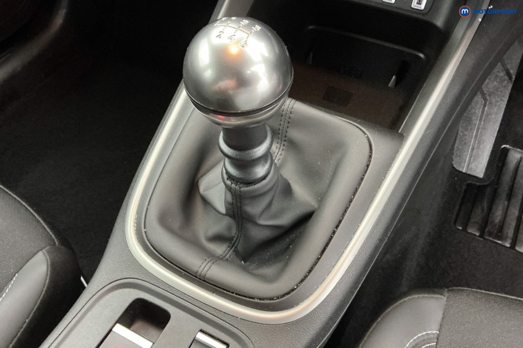 Jeep Avenger Altitude Manual Petrol SUV - Stock Number (1655767) - 15th supplementary image