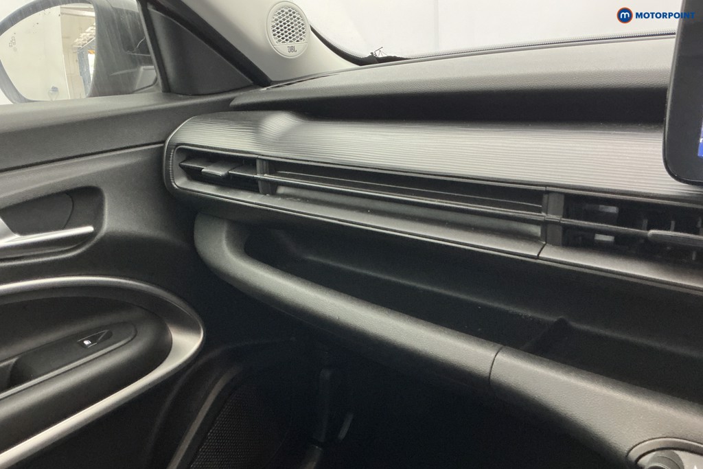 Jeep Avenger Altitude Manual Petrol SUV - Stock Number (1655767) - 18th supplementary image