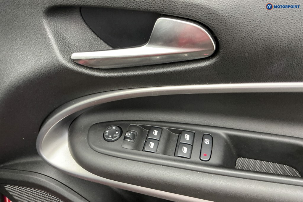Jeep Avenger Altitude Manual Petrol SUV - Stock Number (1655767) - 25th supplementary image