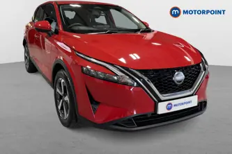 Nissan Qashqai N-Connecta Automatic Petrol SUV - Stock Number (1655850) - Drivers side front corner