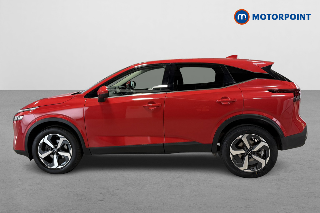 Nissan Qashqai N-Connecta Automatic Petrol SUV - Stock Number (1655850) - Passenger side