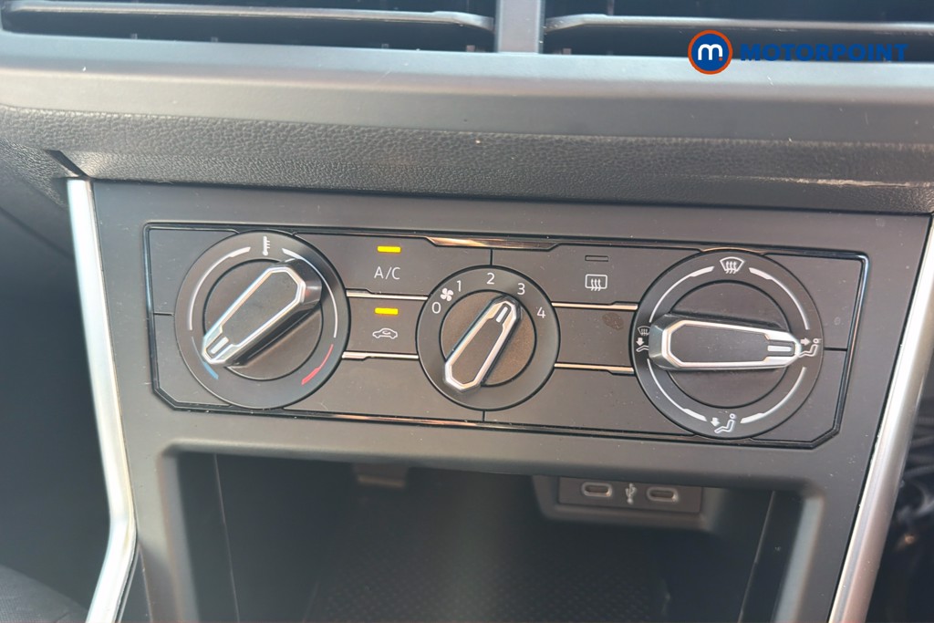 Volkswagen Polo Life Manual Petrol Hatchback - Stock Number (1655875) - 12th supplementary image