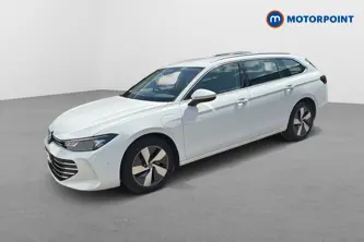 Volkswagen Passat Life Automatic Petrol Plug-In Hybrid Estate - Stock Number (1656628) - Passenger side front corner