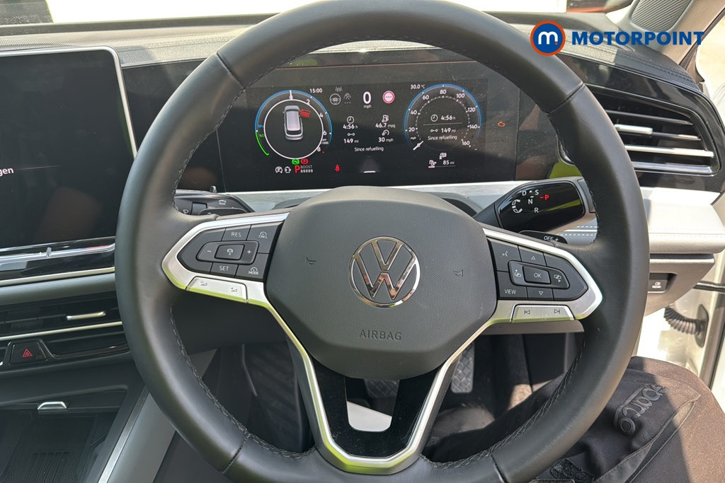 Volkswagen Passat Life Automatic Petrol Plug-In Hybrid Estate - Stock Number (1656628) - 2nd supplementary image