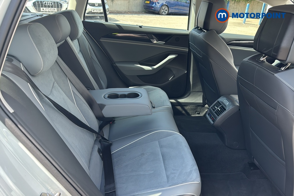 Volkswagen Passat Life Automatic Petrol Plug-In Hybrid Estate - Stock Number (1656628) - 25th supplementary image