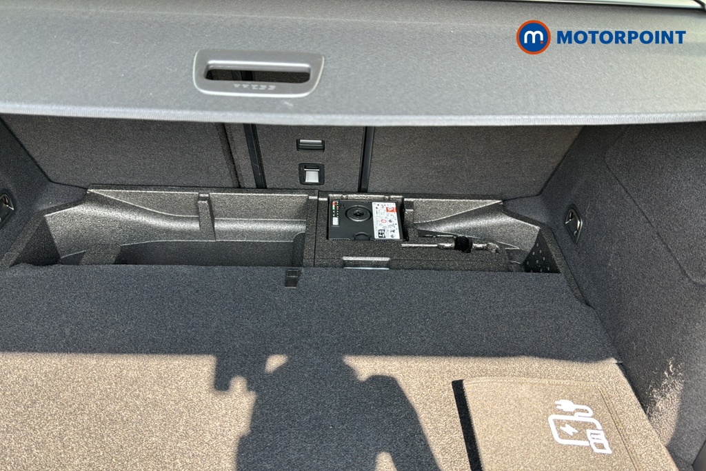 Volkswagen Passat Life Automatic Petrol Plug-In Hybrid Estate - Stock Number (1656628) - 33rd supplementary image
