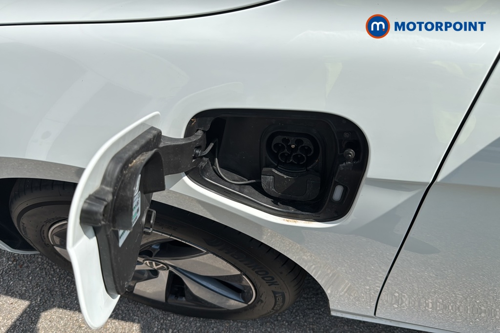 Volkswagen Passat Life Automatic Petrol Plug-In Hybrid Estate - Stock Number (1656628) - 40th supplementary image
