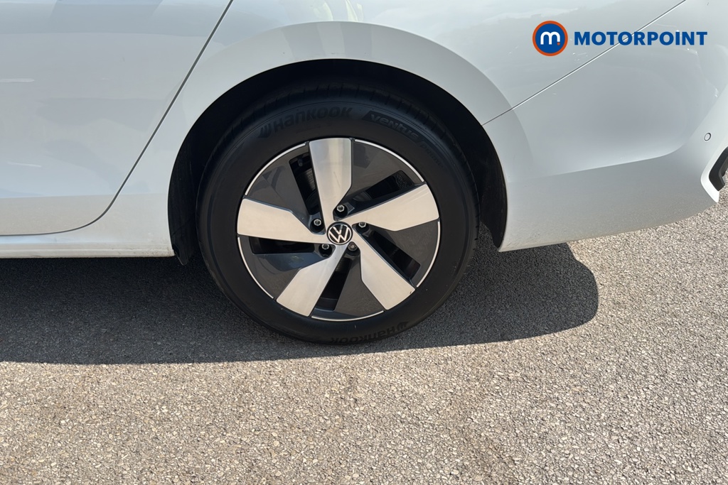 Volkswagen Passat Life Automatic Petrol Plug-In Hybrid Estate - Stock Number (1656628) - 45th supplementary image