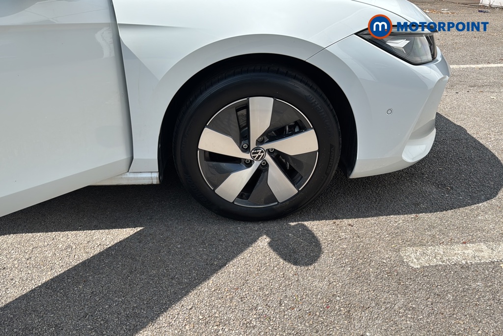 Volkswagen Passat Life Automatic Petrol Plug-In Hybrid Estate - Stock Number (1656628) - 47th supplementary image