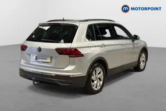 Volkswagen Tiguan Life Automatic Diesel SUV - Stock Number (1657044) - Passenger side rear corner
