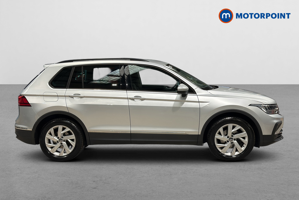 Volkswagen Tiguan Life Automatic Diesel SUV - Stock Number (1657044) - Passenger side
