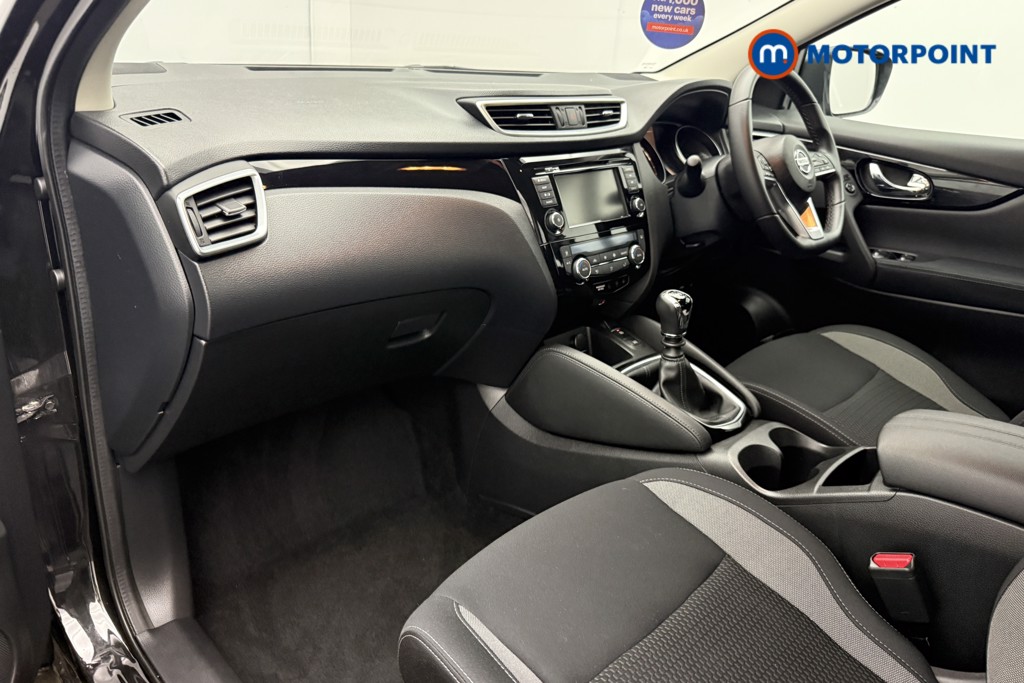 Nissan Qashqai Acenta Premium Manual Petrol SUV - Stock Number (1657467) - 4th supplementary image
