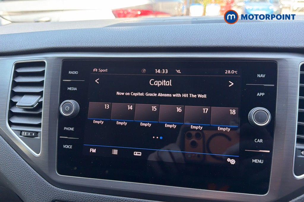 Volkswagen Golf Sv Match Automatic Petrol Hatchback - Stock Number (1657992) - 9th supplementary image