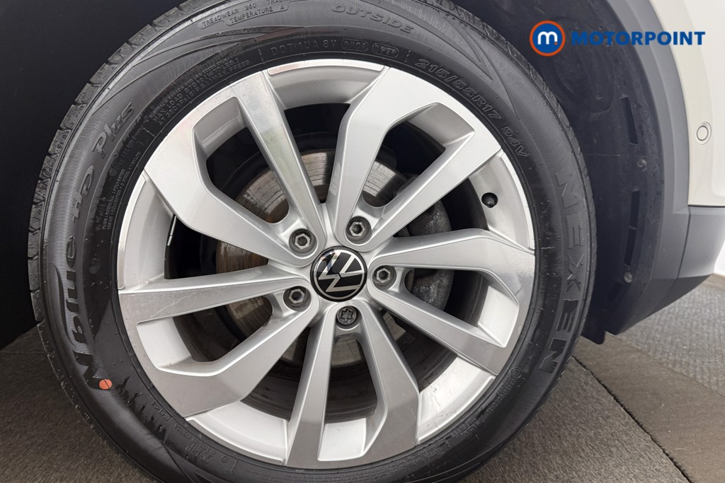 Volkswagen T-Roc Life Manual Petrol SUV - Stock Number (1658889) - 9th supplementary image