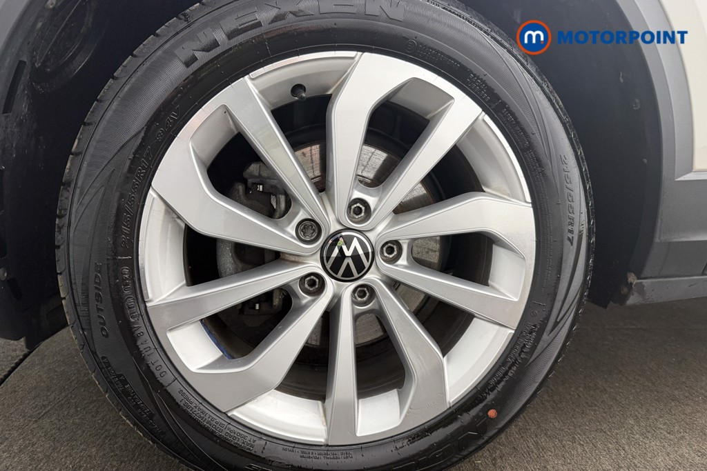 Volkswagen T-Roc Life Manual Petrol SUV - Stock Number (1658889) - 10th supplementary image