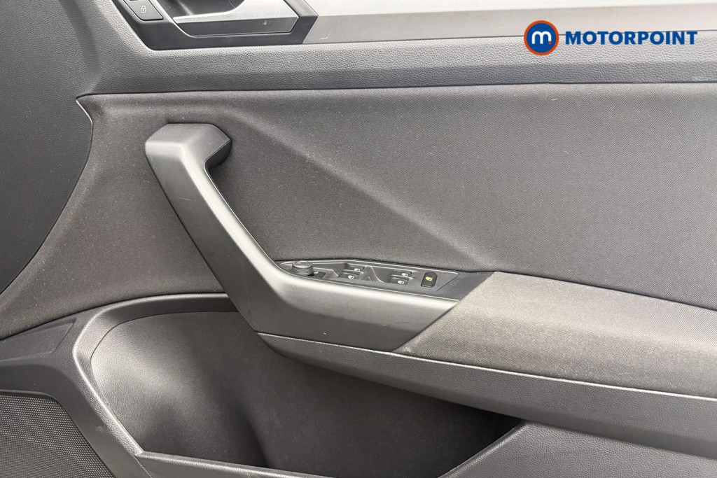 Volkswagen T-Roc Life Manual Petrol SUV - Stock Number (1658889) - 16th supplementary image