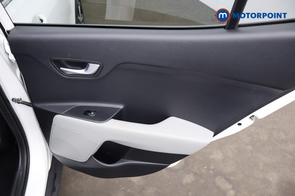 KIA Stonic Connect Automatic Petrol SUV - Stock Number (1659238) - 17th supplementary image