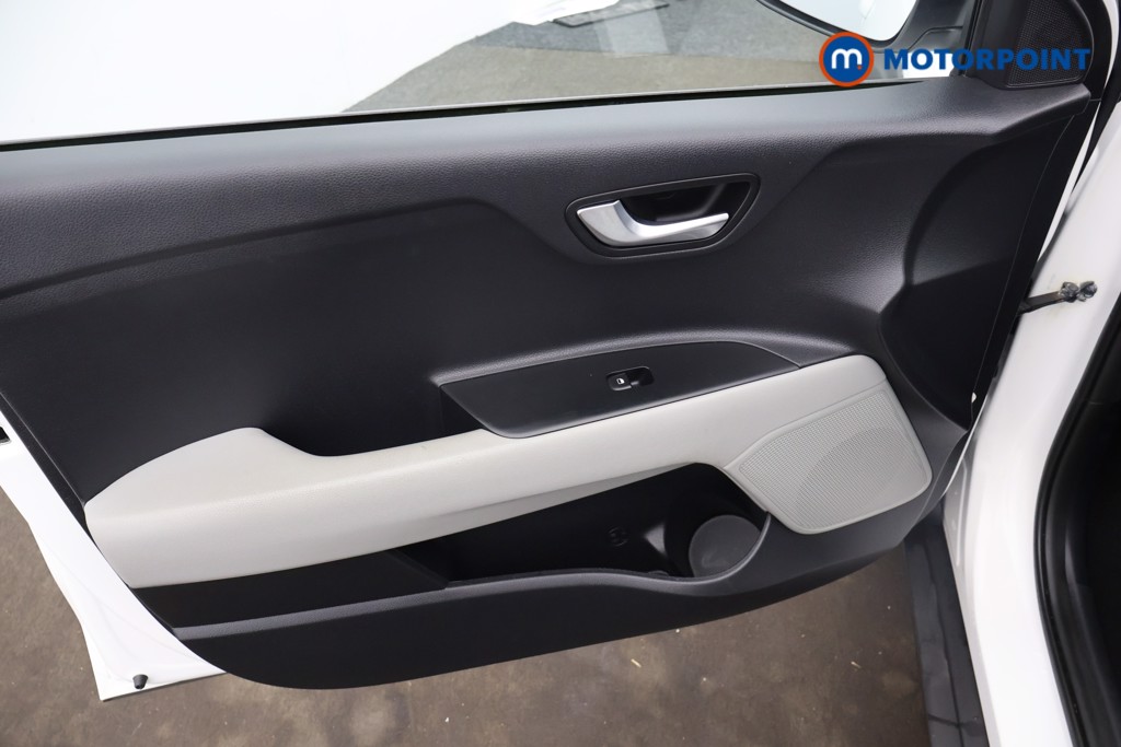 KIA Stonic Connect Automatic Petrol SUV - Stock Number (1659238) - 22nd supplementary image