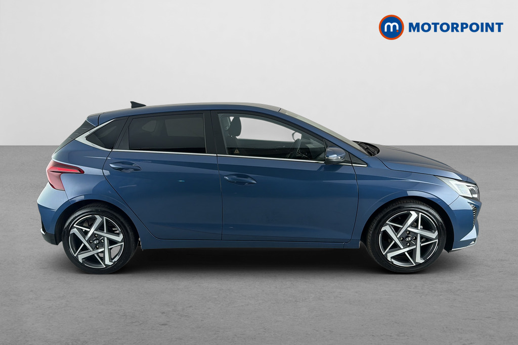 Hyundai I20 Premium Automatic Petrol Hatchback - Stock Number (1659591) - Passenger side