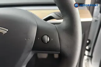 Tesla Model Y Long Range Automatic Electric SUV - Stock Number (1659725) - 3rd supplementary image