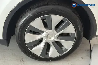 Tesla Model Y Long Range Automatic Electric SUV - Stock Number (1659725) - 45th supplementary image