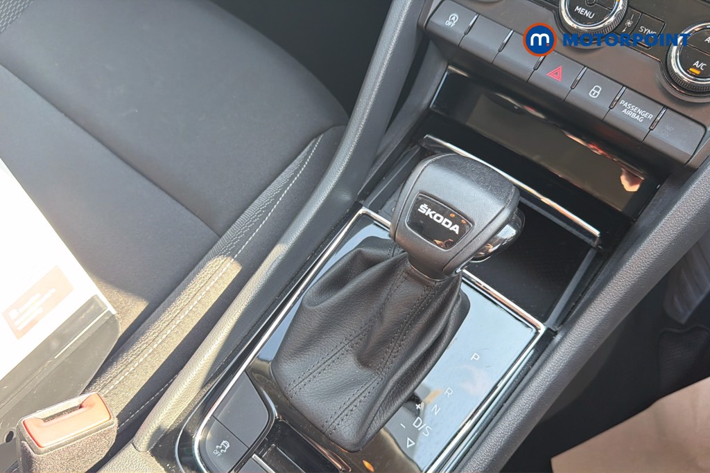 Skoda Karoq Se Drive Automatic Petrol SUV - Stock Number (1659816) - 15th supplementary image