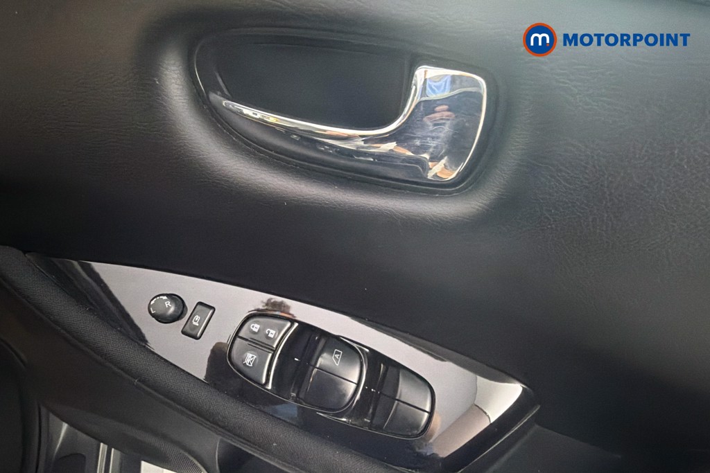 Nissan Leaf N-Connecta Automatic Electric Hatchback - Stock Number (1659831) - 19th supplementary image