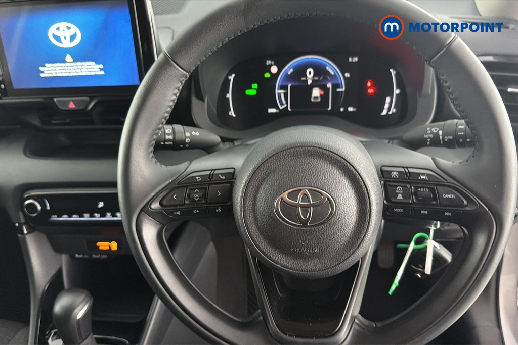 Toyota Yaris Design Automatic Petrol-Electric Hybrid Hatchback - Stock Number (1659870) - 2nd supplementary image