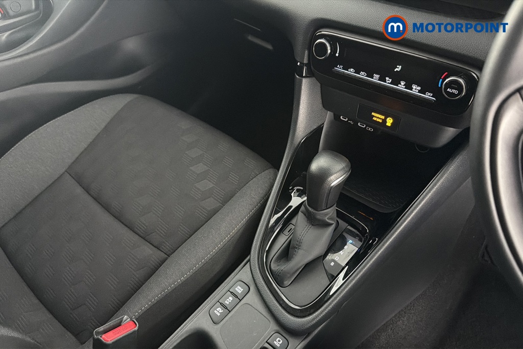Toyota Yaris Design Automatic Petrol-Electric Hybrid Hatchback - Stock Number (1659870) - 15th supplementary image