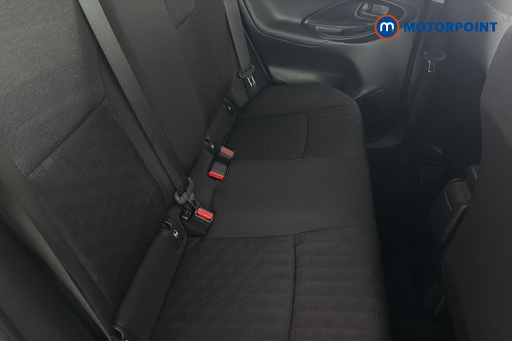 Toyota Yaris Design Automatic Petrol-Electric Hybrid Hatchback - Stock Number (1659870) - 25th supplementary image