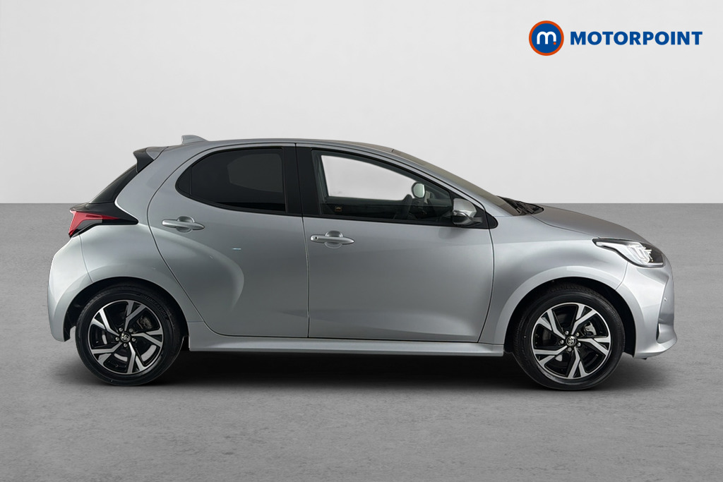 Toyota Yaris Design Automatic Petrol-Electric Hybrid Hatchback - Stock Number (1659870) - Passenger side