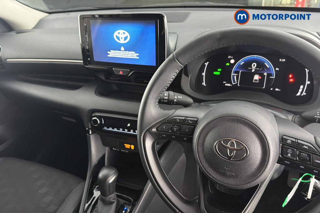Toyota Yaris Design Automatic Petrol-Electric Hybrid Hatchback - Stock Number (1659870) - 1st supplementary image